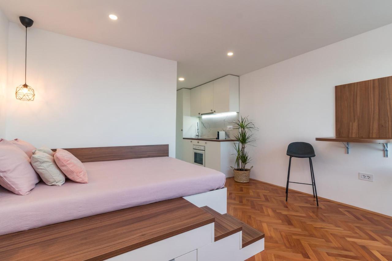 Top Floor Modern Apartment With Incredible Views PUY 외부 사진